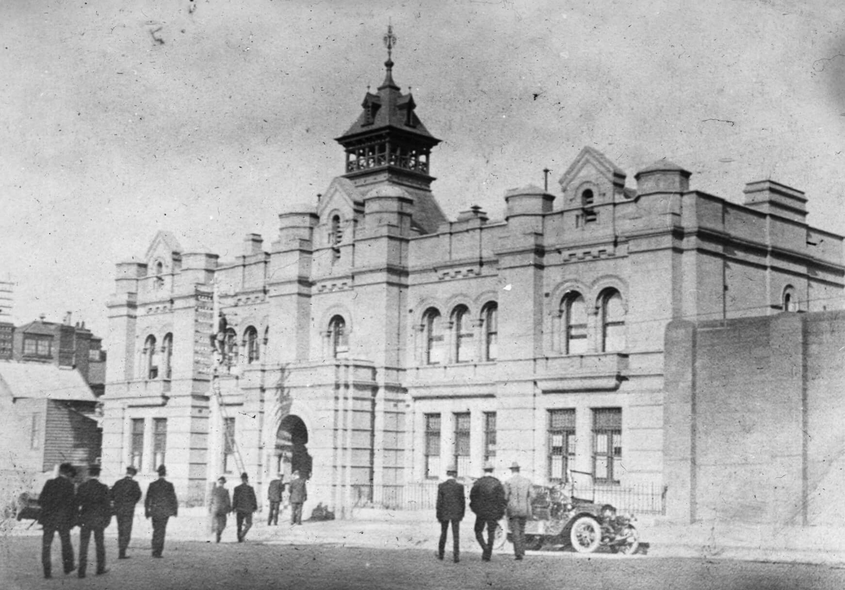 City Watch House SLV The 'new' City Watch House in 1909. State Library of Victoria image.